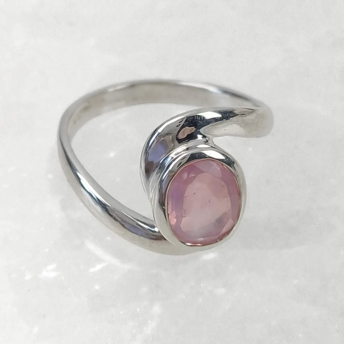 Rose Quartz S Shaped Ring – 925 Sterling Silver