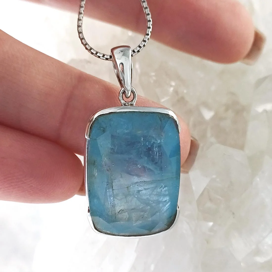 Large Aquamarine pendant in 925 sterling silver. Natural crystal for calm, clarity, and emotional balance