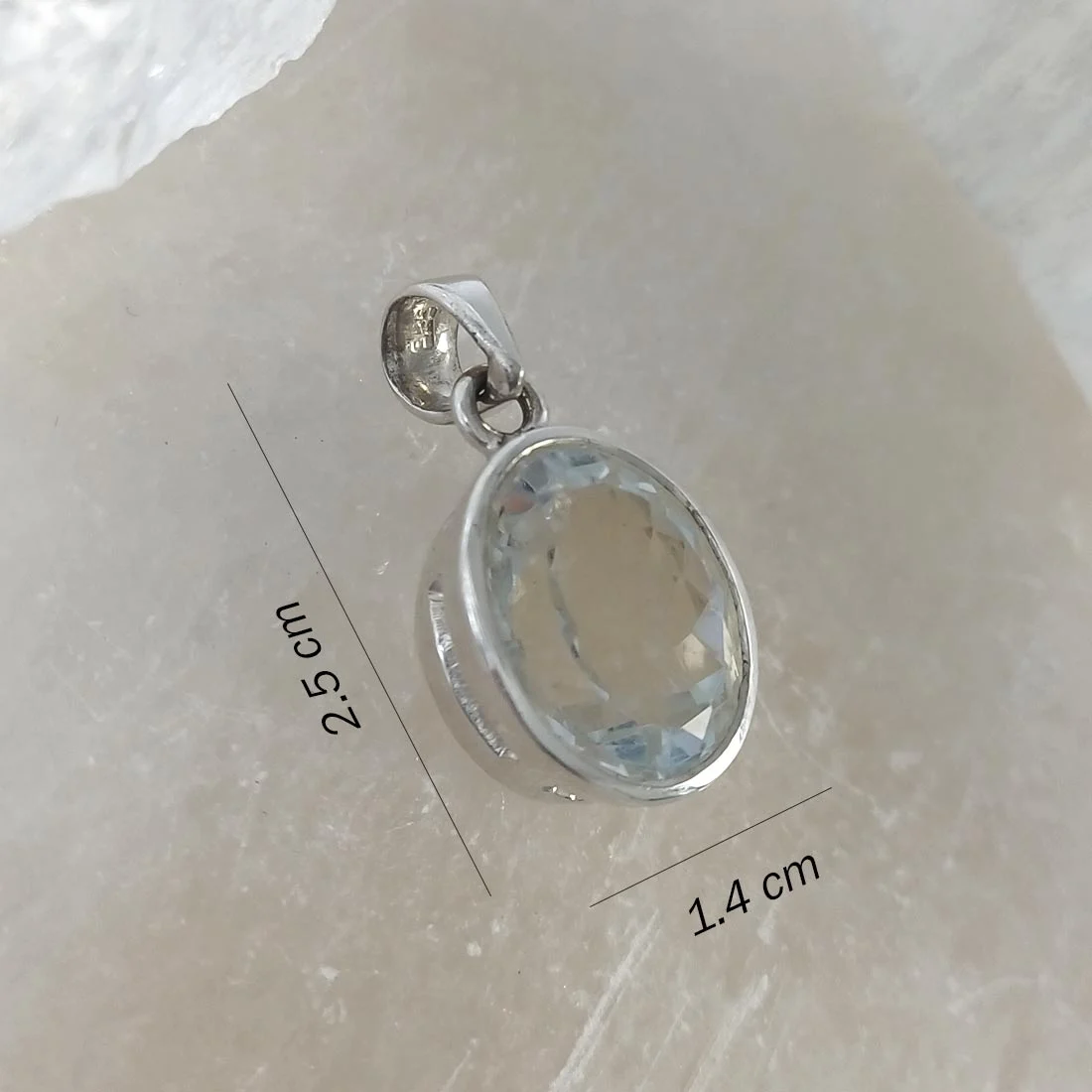 Clear quartz oval pendant - 925 sterling silver